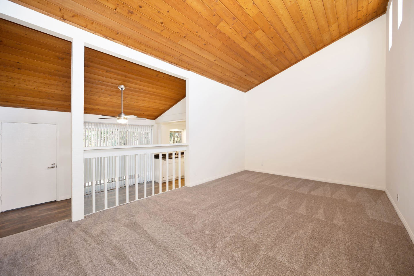 Elan Beachpointe Image 18