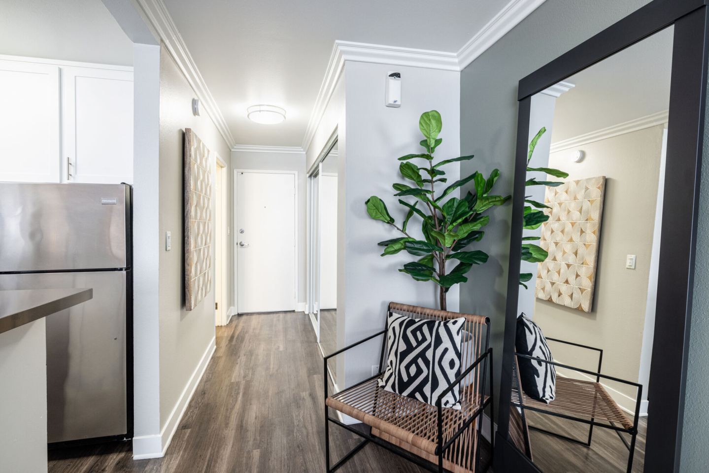 1200 Riverside Image 3