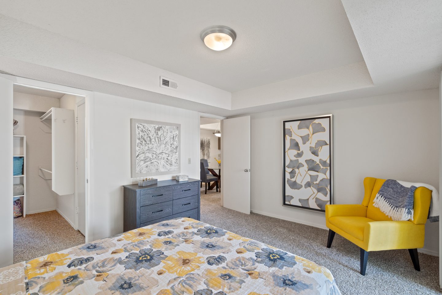 Waterford Place Apartments & Townhomes Image 5