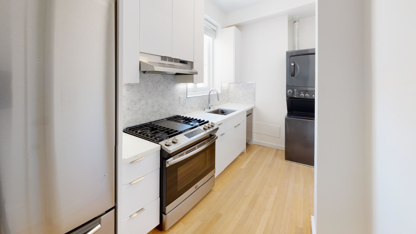 626 Powell St. Image 5