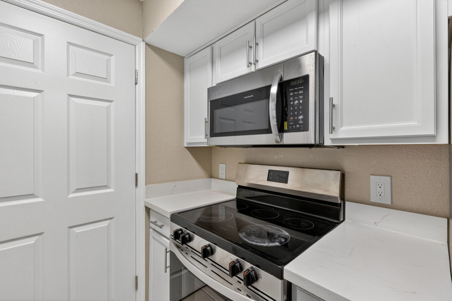 Mer Soleil Apartments Image 18