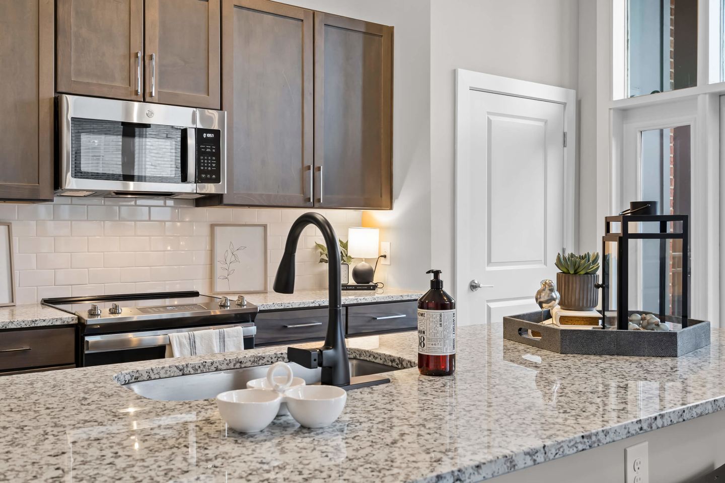 408 Jackson Image 35