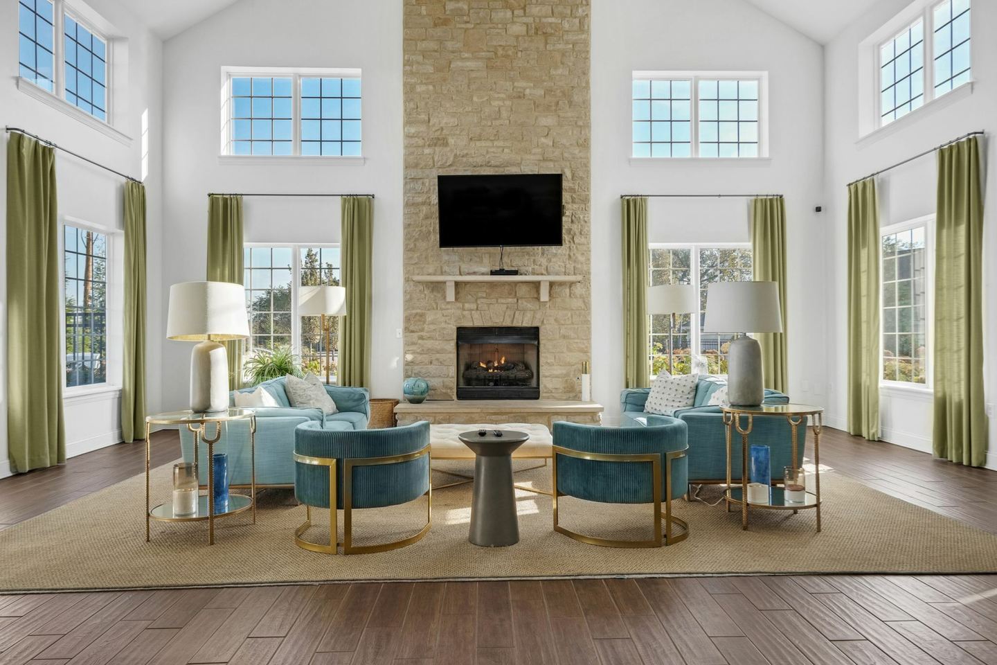 Marble Cliff Commons Image 13