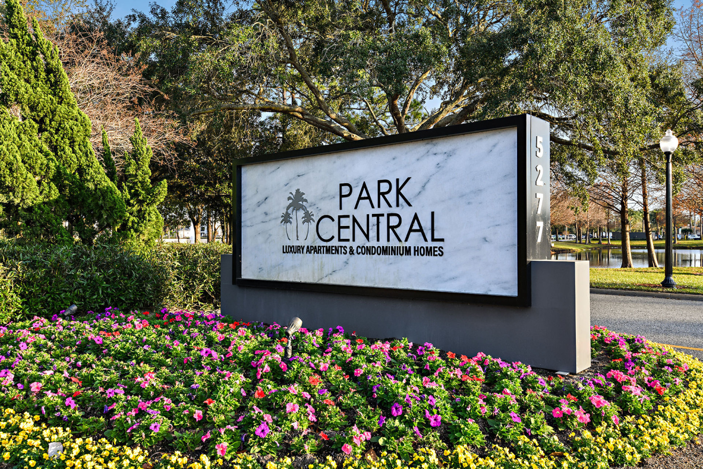 Park Central Image 17