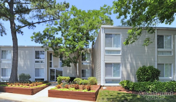 Woodberry Forest Apartments Image 2