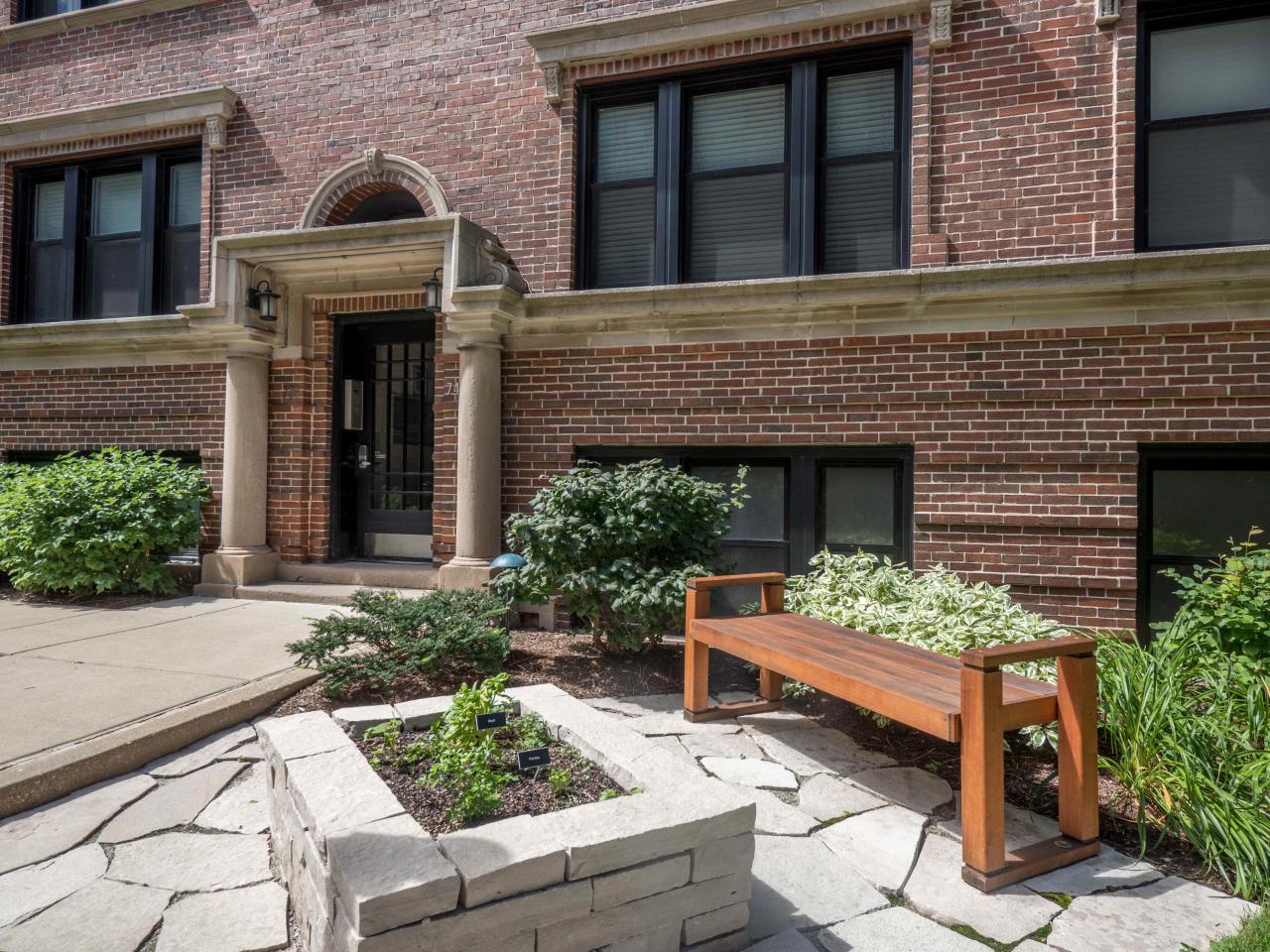 Reside on Irving Park Image 9
