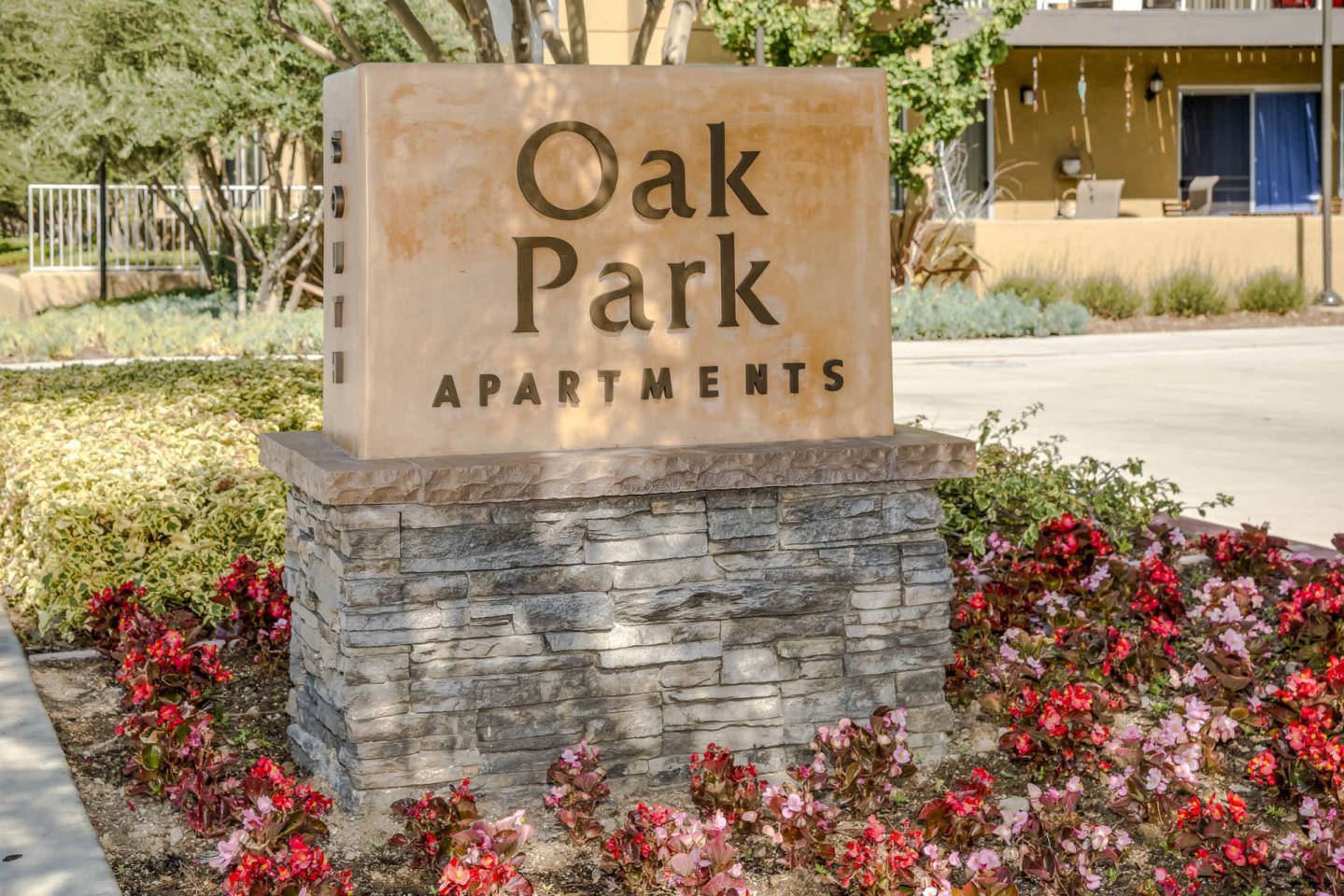Oak Park Image 1