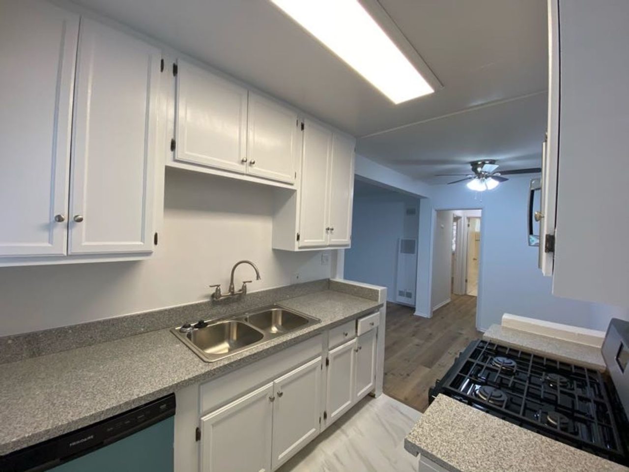 443 S. Alexandria Ave. Image 1