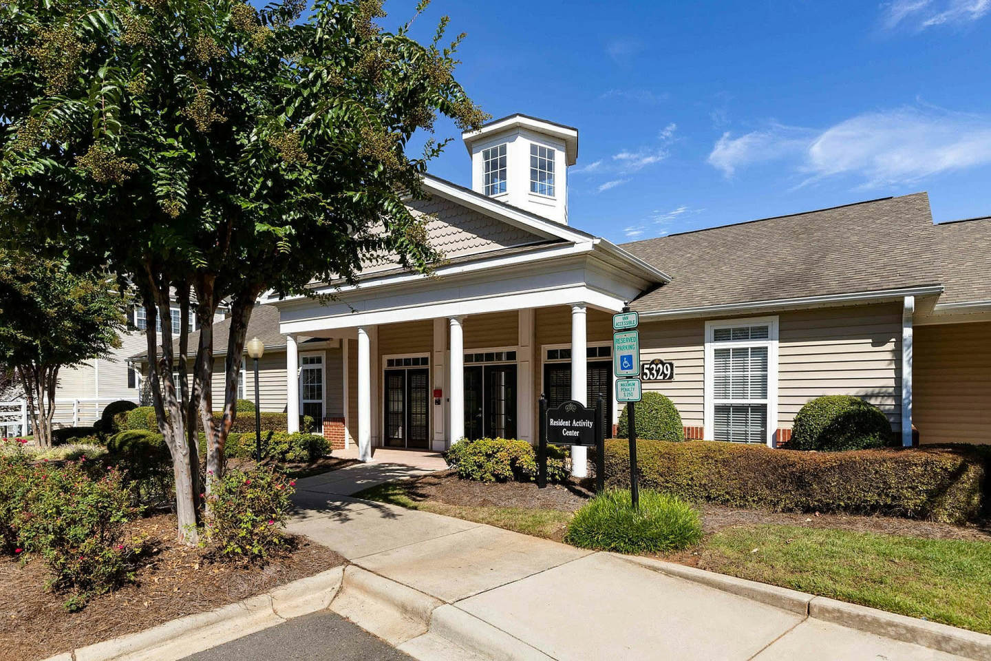 Abberly Woods Apartment Homes Image 12