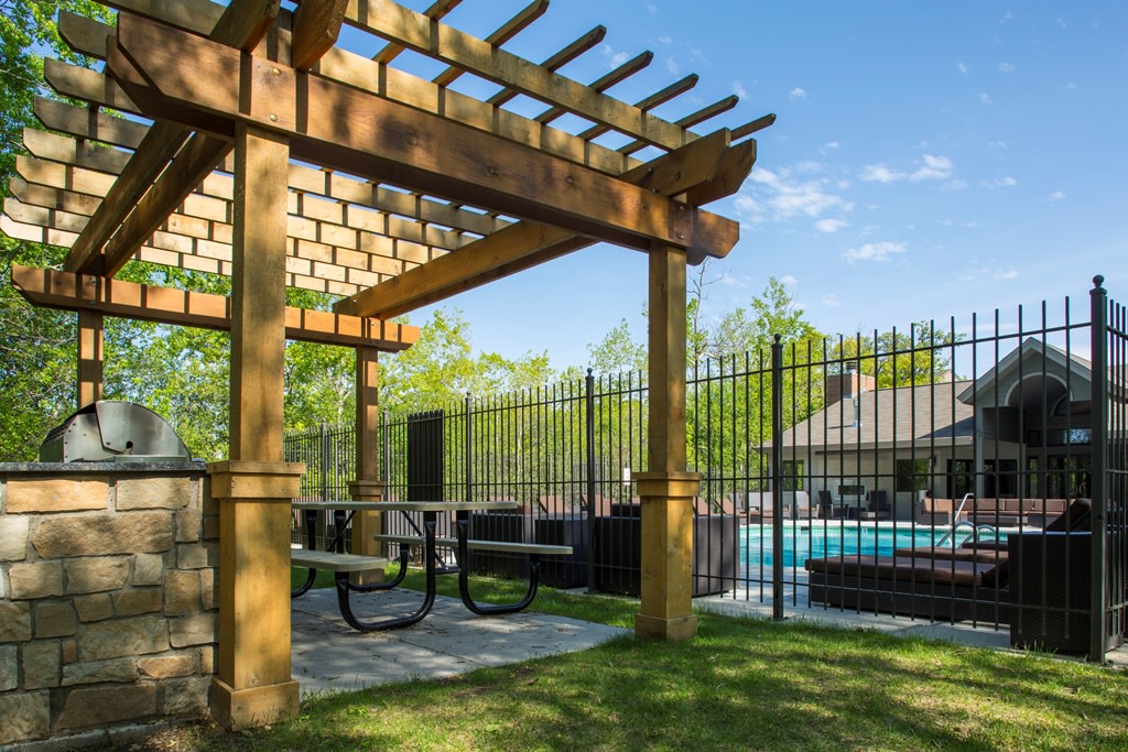 The Woodlands of Minnetonka Image 12