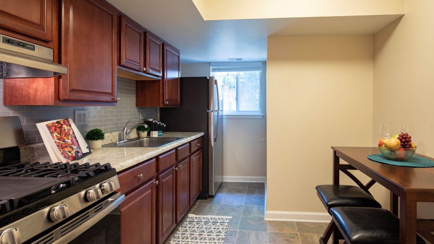 Pembroke Town Center Apartments Image 2