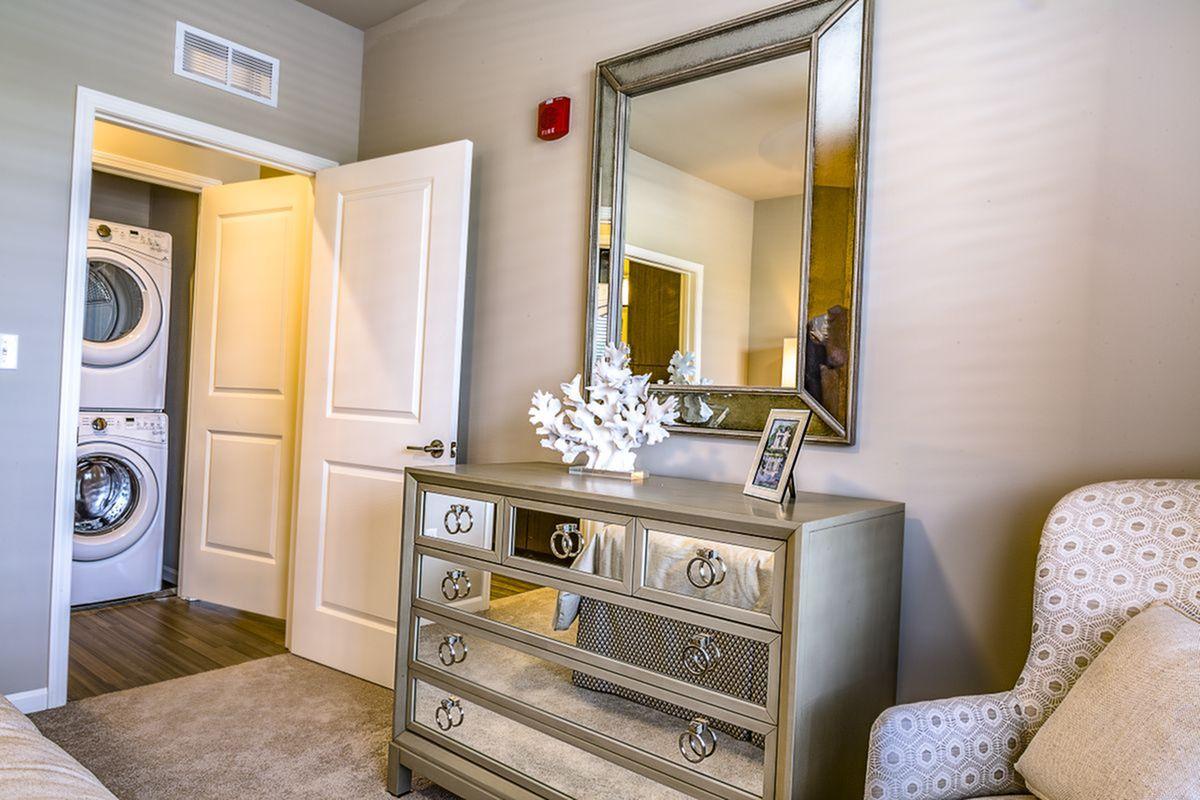 Alinea Town and Country Image 25