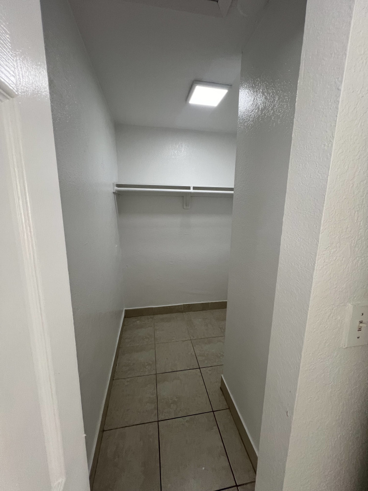 2030 Apartments Image 8