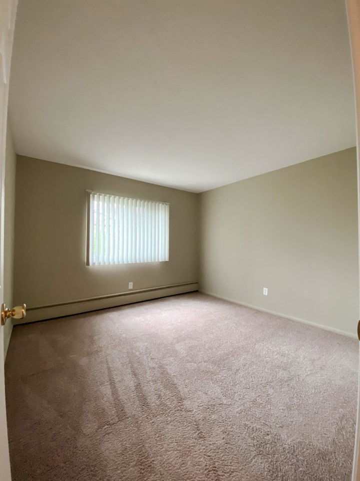 Holland Gardens Apartments Image 24