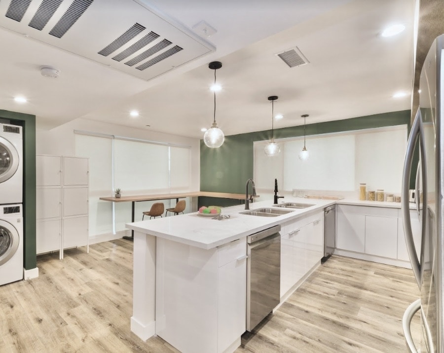 1455 W 36th Street - Co-Living Image 31