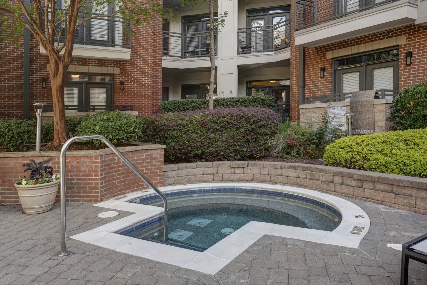 712 Tucker Image 80