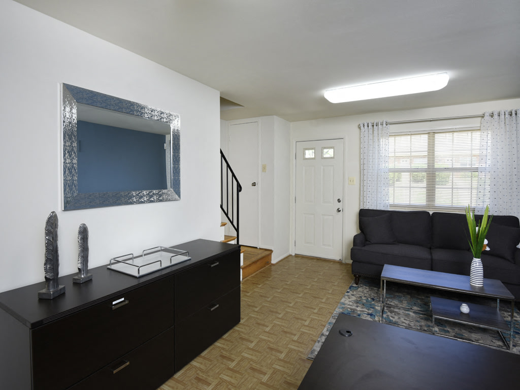 Kingston Townhomes Image 4