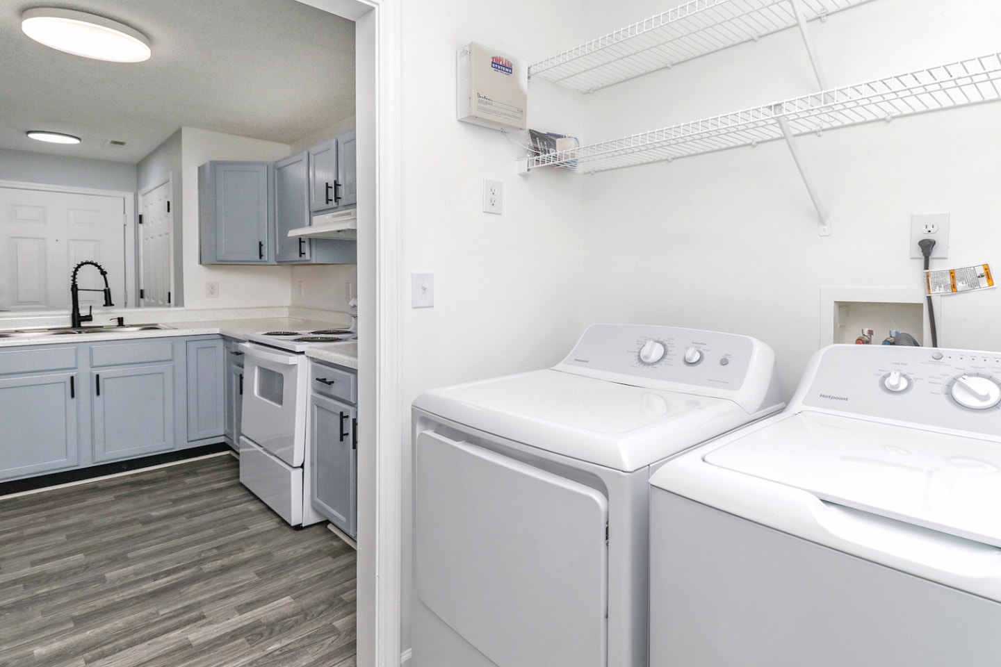 The Oaks Apartments Image 29