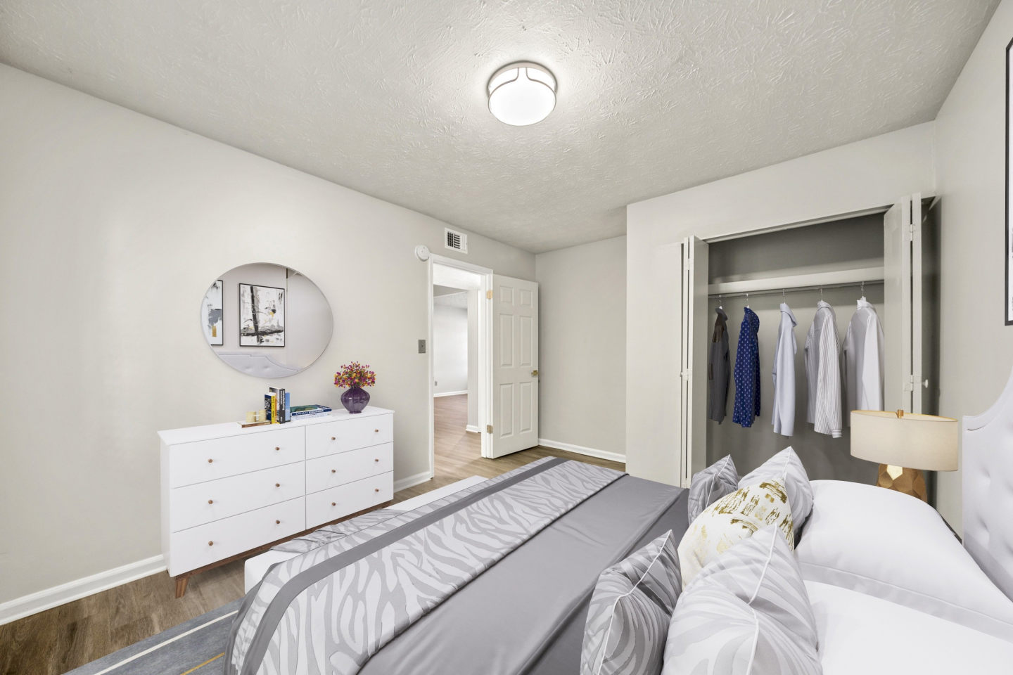 Woodland Falls Apartments Image 8