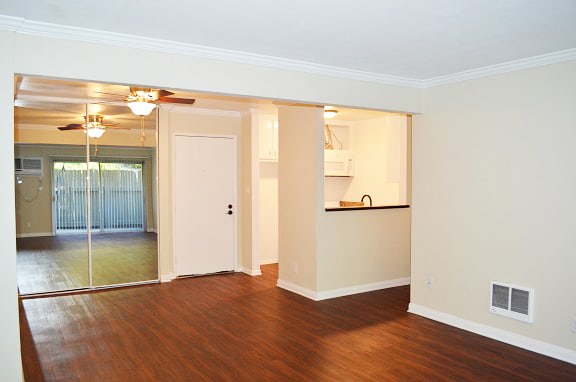 Hillside Village Apartments Image 5