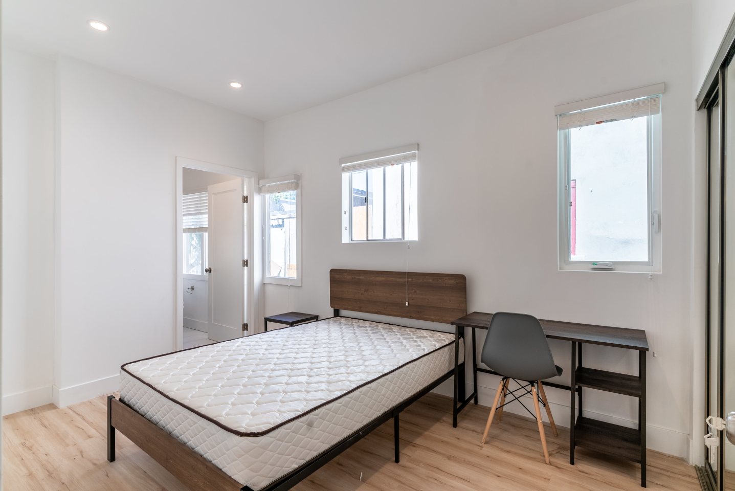 1213 W 24th Street - Co-Living Image 8