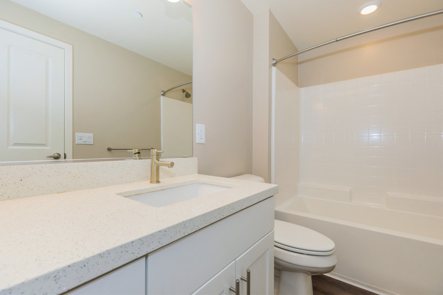Los Alamitos Luxury Apartments Image 64