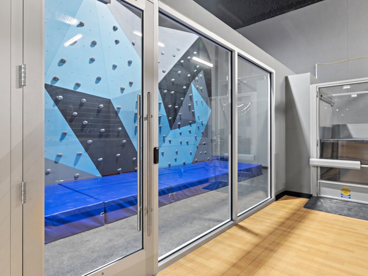 Flashcube Luxury Apartments Image 18