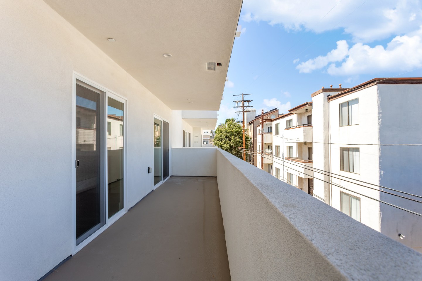 1450 S Barrington Ave Image 13