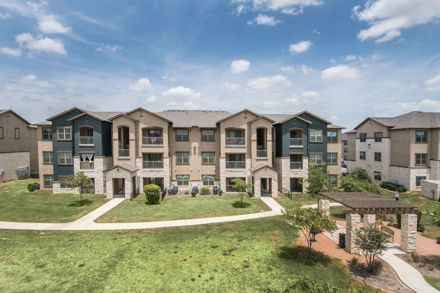 Carrington Oaks Image 25