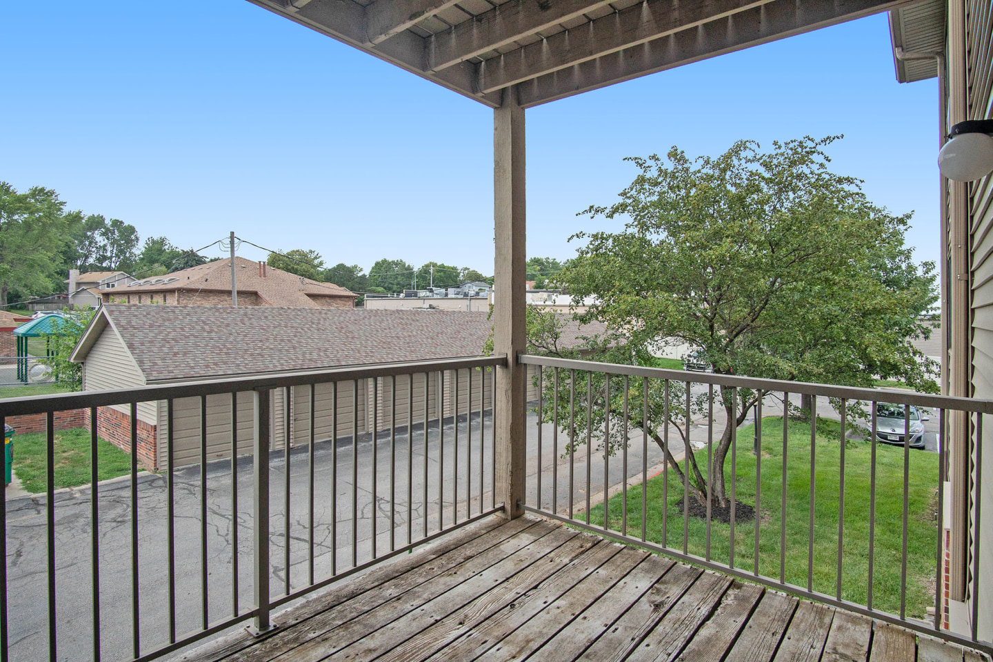 Raintree Apartments Image 13