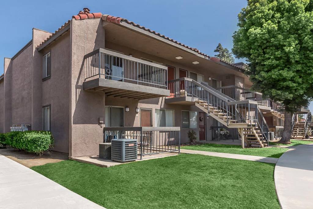 Senior Housing - Villa Serena Senior Apartments Image 15