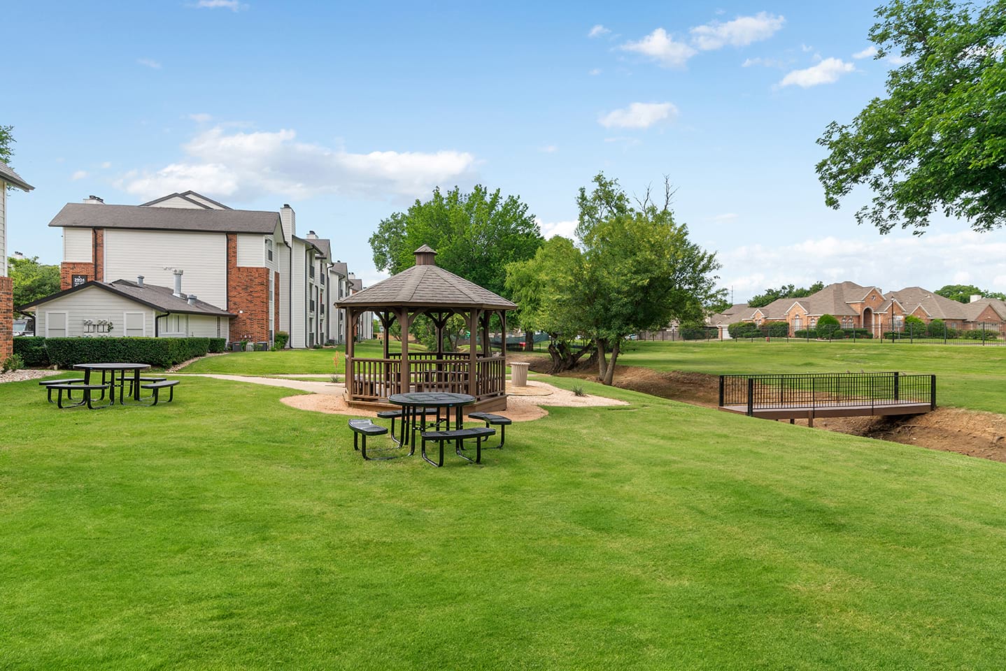 Huntington Glen Apartments Image 17