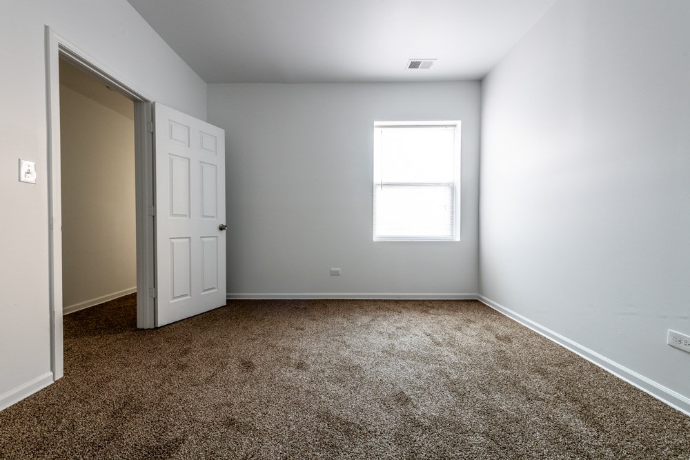109 N Laramie Ave Image 9