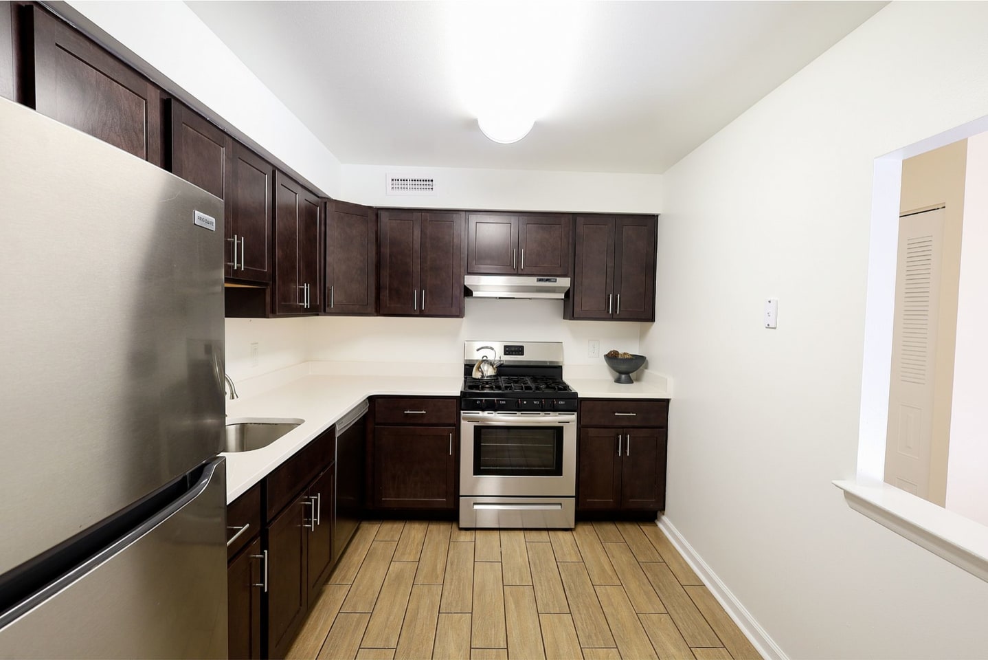 Delaire Landing Image 3