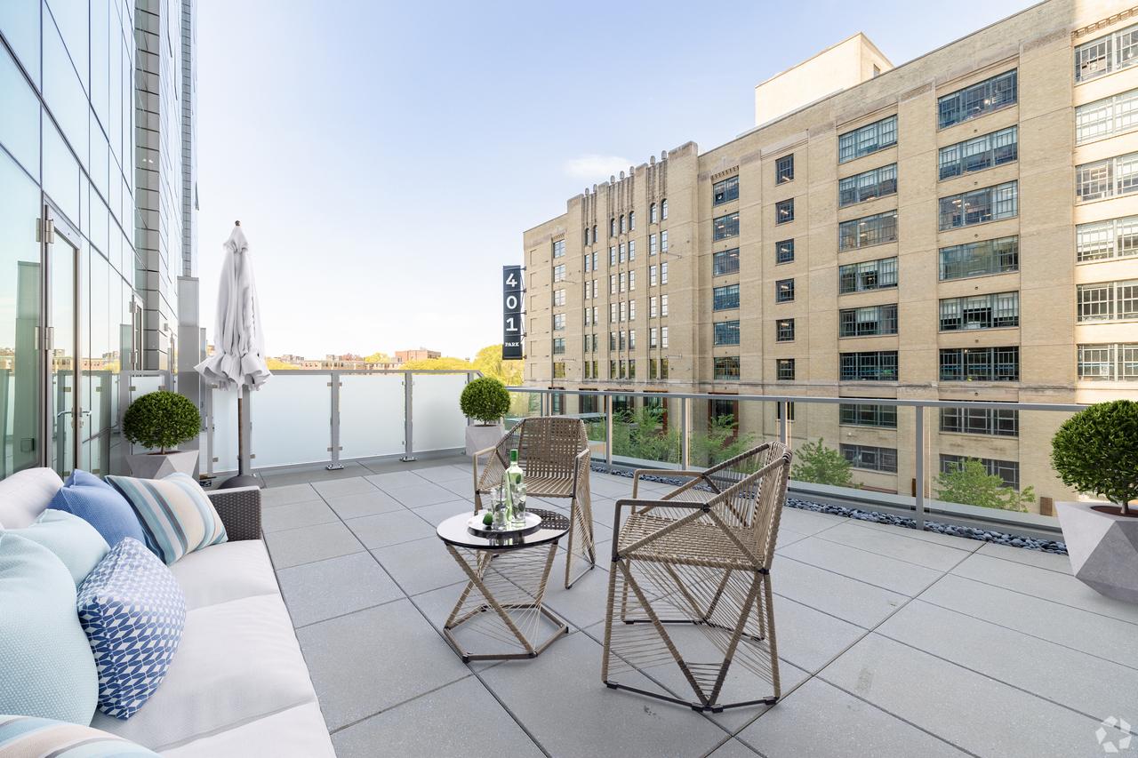 Pierce Boston Image 31