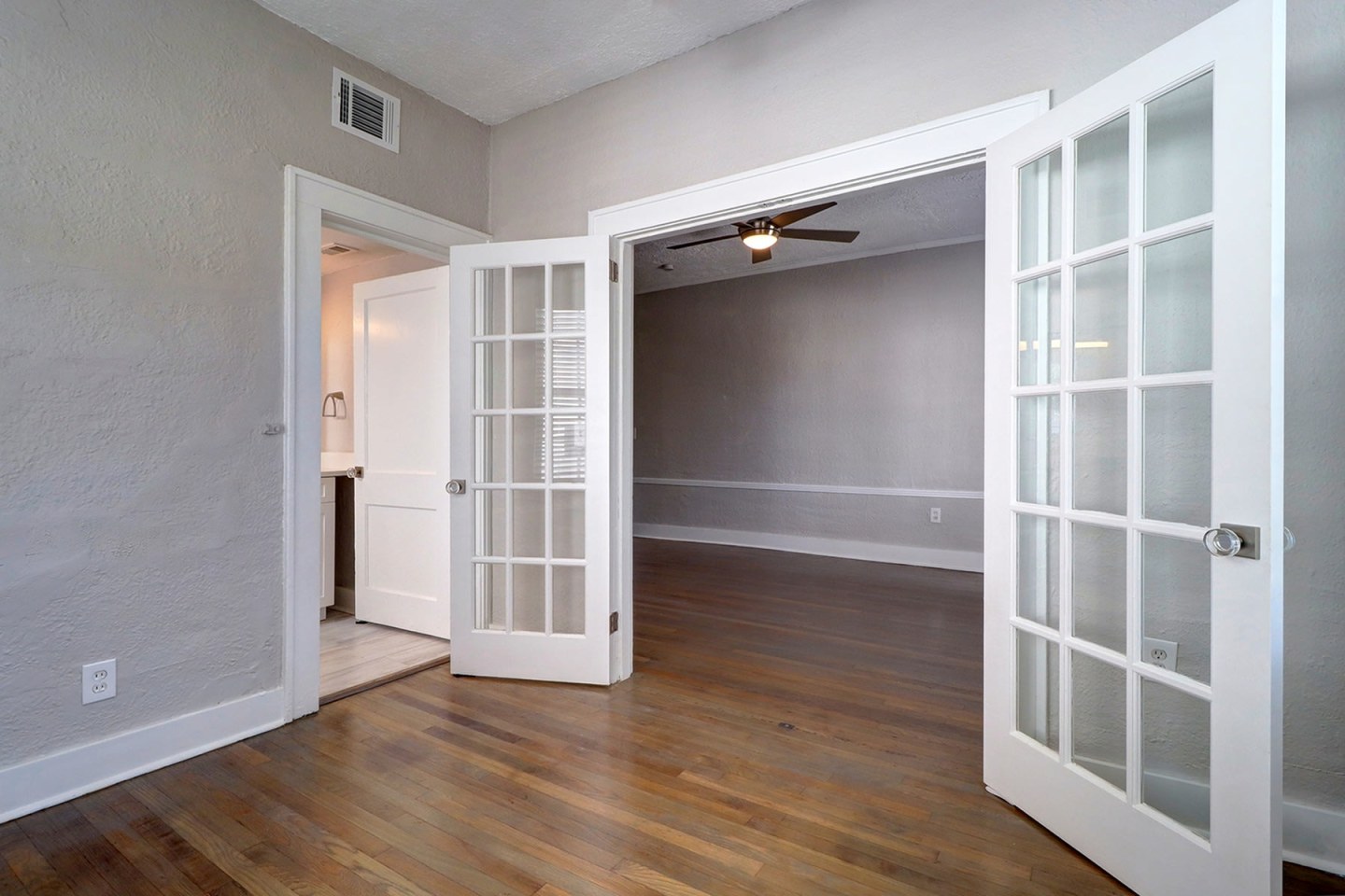 The Hyde Park Collection Image 40
