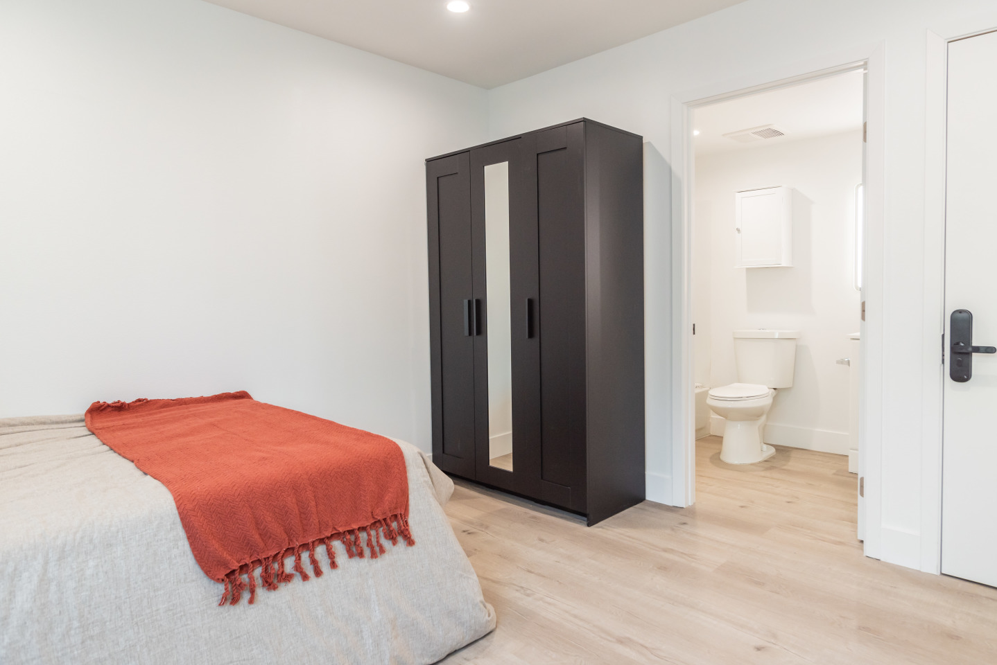 1622 W 35th Street - Co-Living Image 9