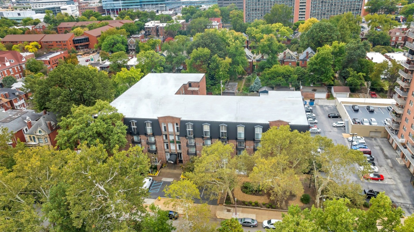 Park 44 Image 28