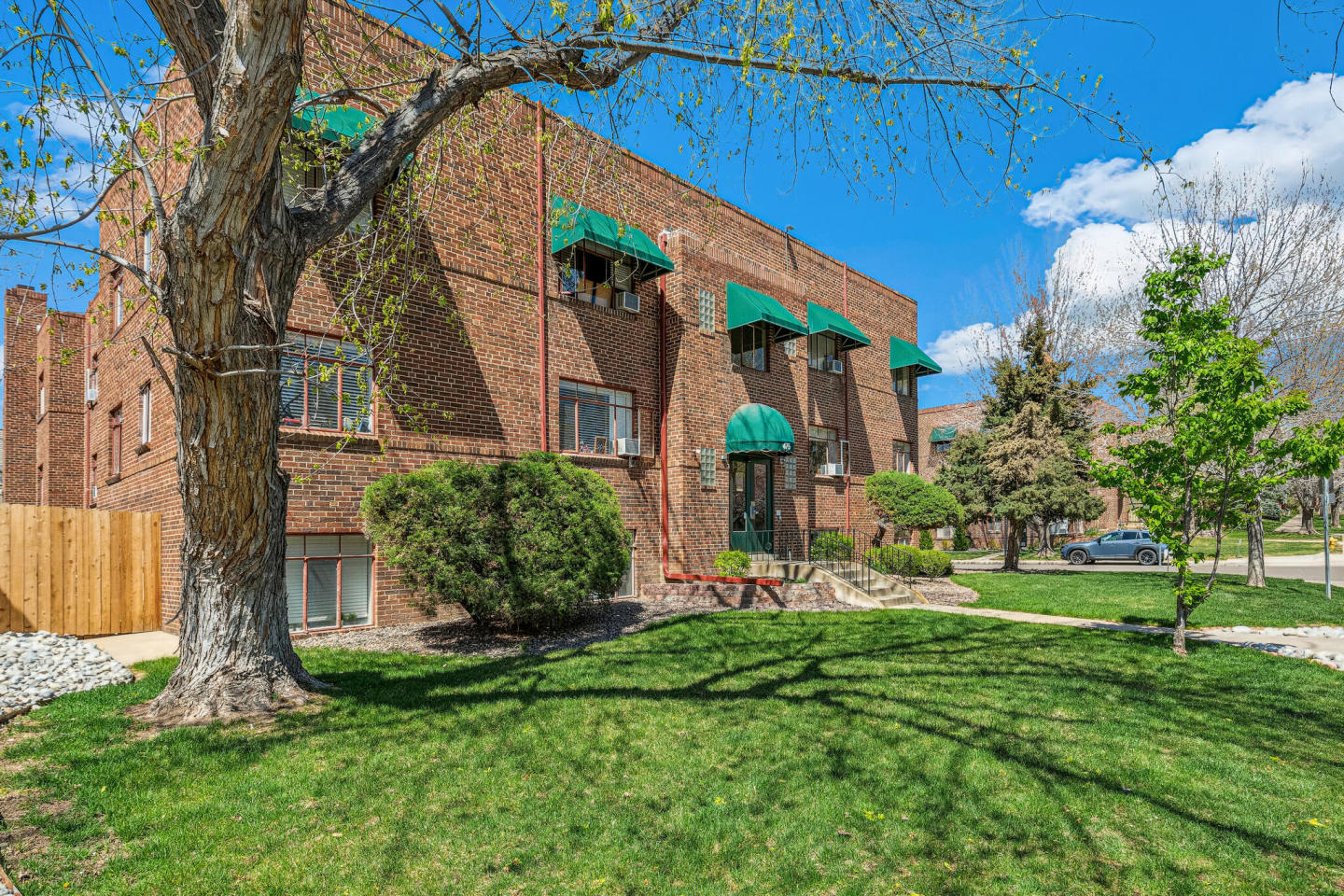 475-501 Garfield Image 14