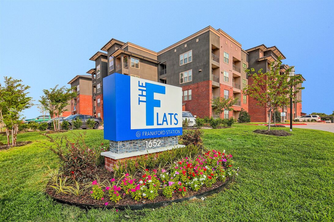 Flats at Frankford Station Image 3