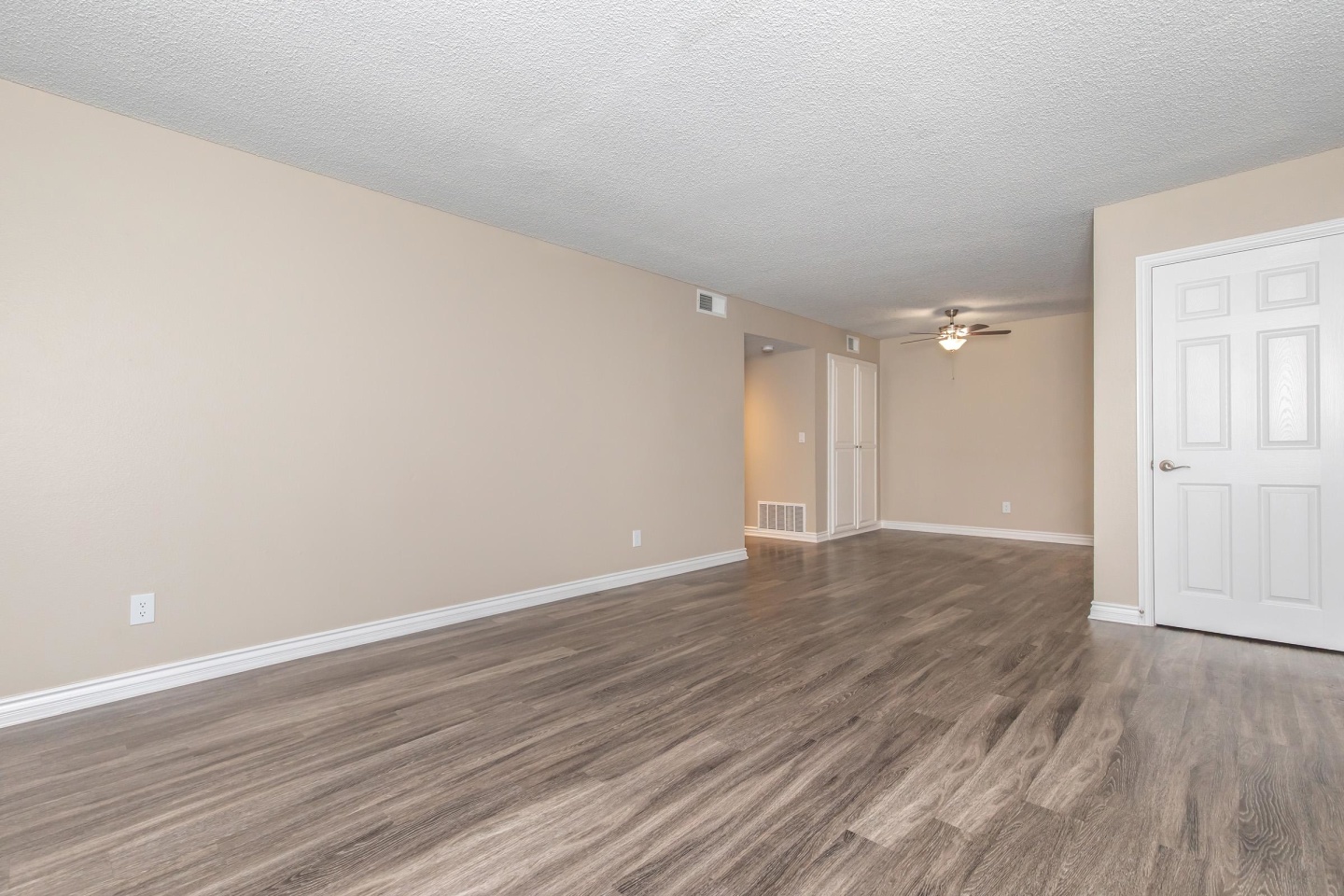 Mosaic Apartment Homes Image 42