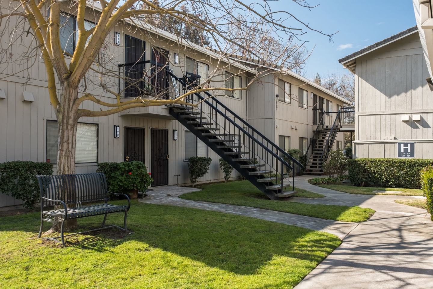 Manteca Golf and Tennis Villas Image 28