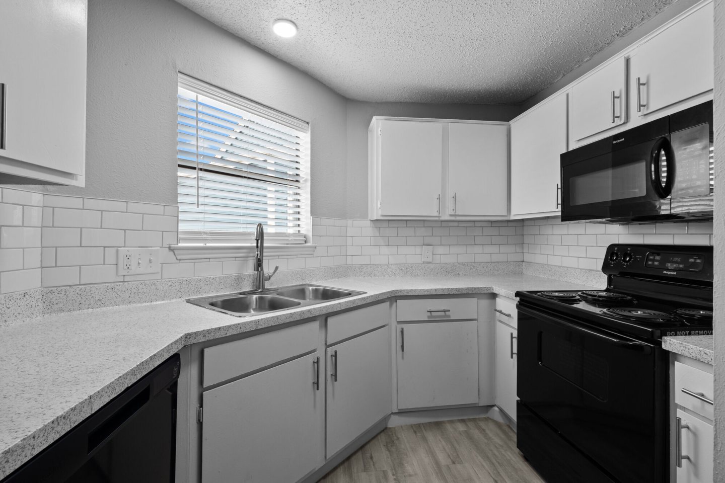 The Azul Apartments Image 3