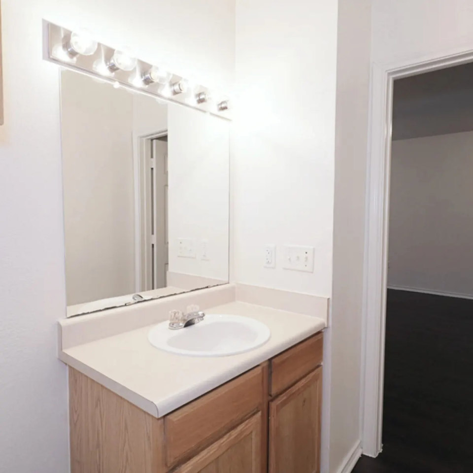 Oak Timbers Senior Housing Image 36