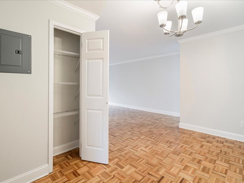 Grand Imperial Apartments Image 10