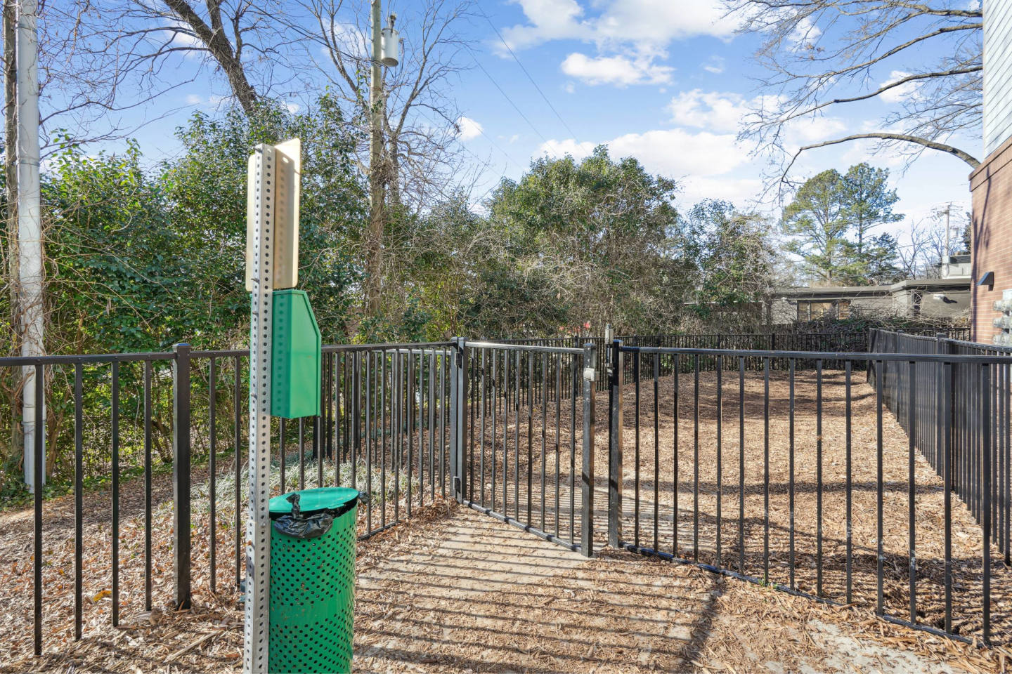 605 West End Image 17