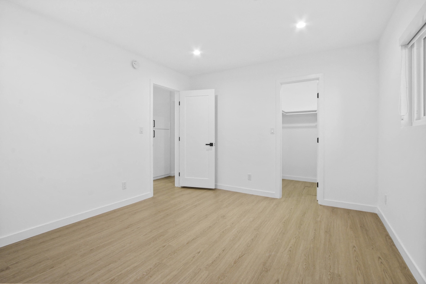 12707 Mitchell Ave. Image 5