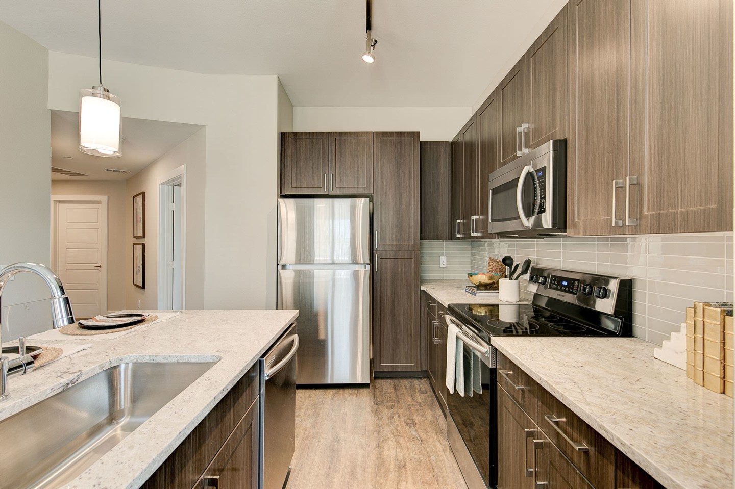 35 West at Champions Circle Apartments Image 13