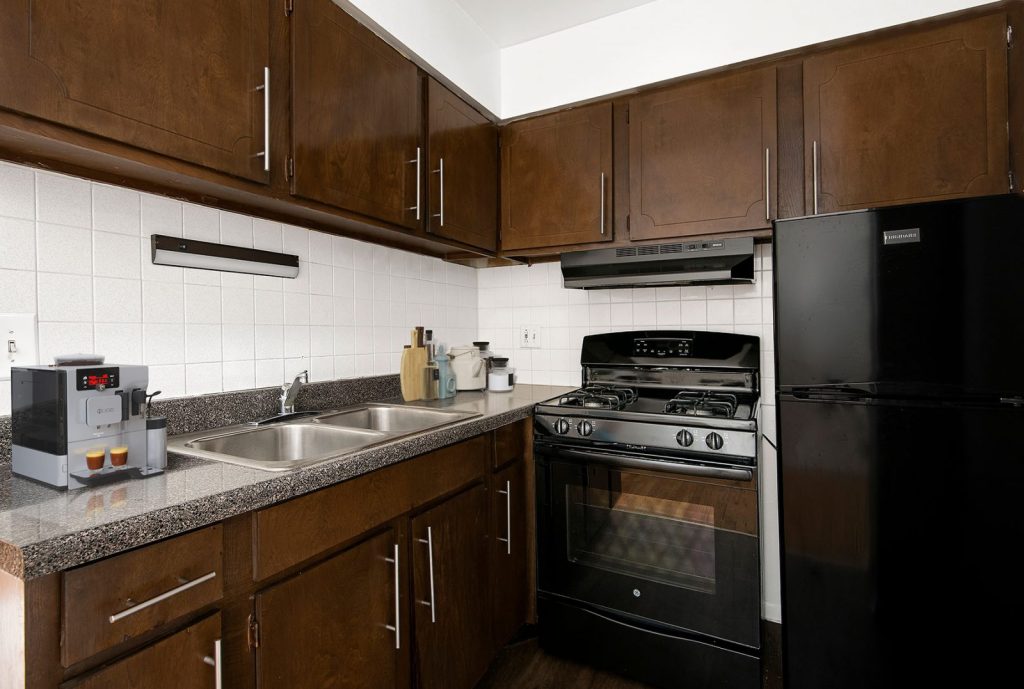 455 West Wellington Image 9