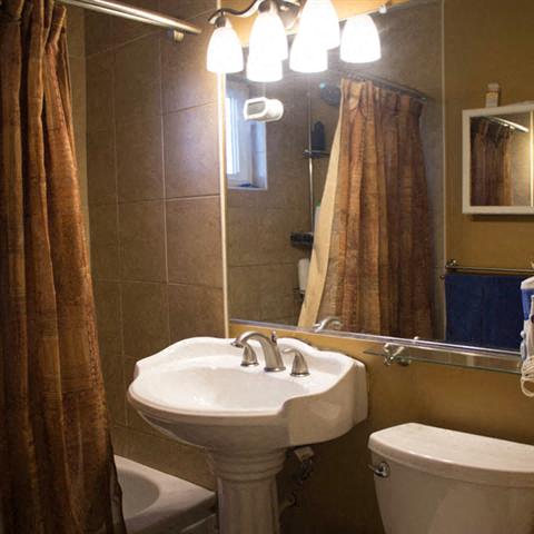 Emerald Village Apartments Image 8